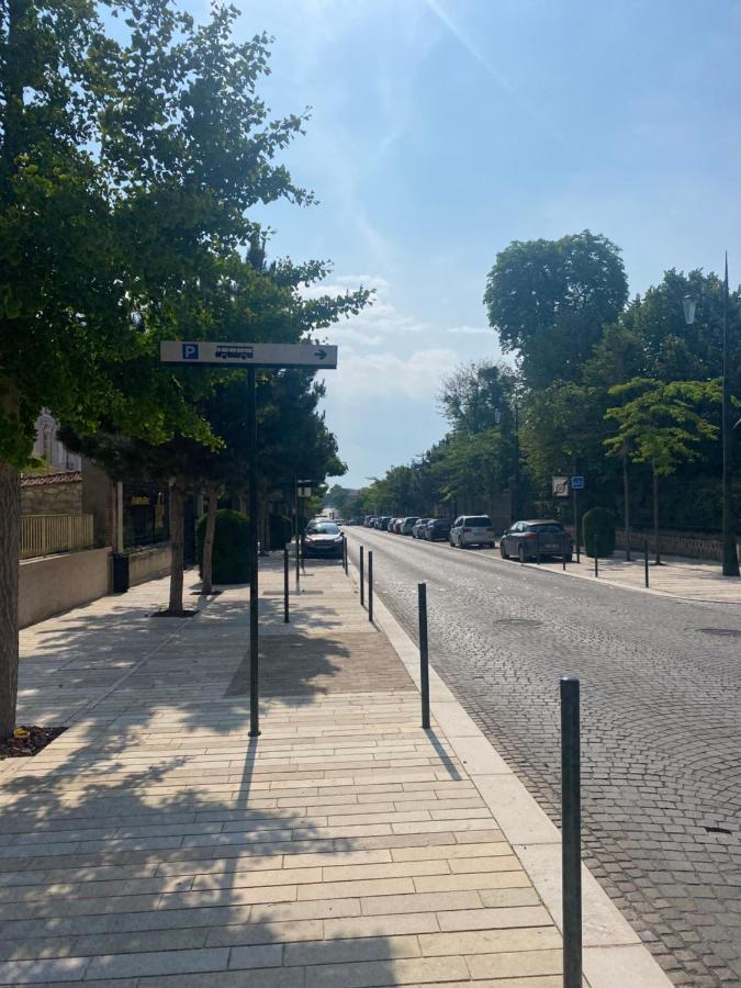 Avenue De Champagne Epernay Private Parking Apartment Ngoại thất bức ảnh